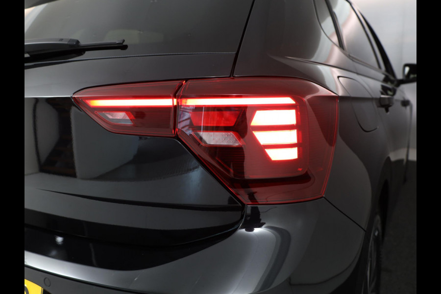 Volkswagen Polo 1.0 TSI Life Edition 95 pk Automaat (DSG) | Verlengde garantie | Navigatie via App | Parkeersensoren achter | Achteruitrijcamera | Adaptieve cruise control | LED koplampen |