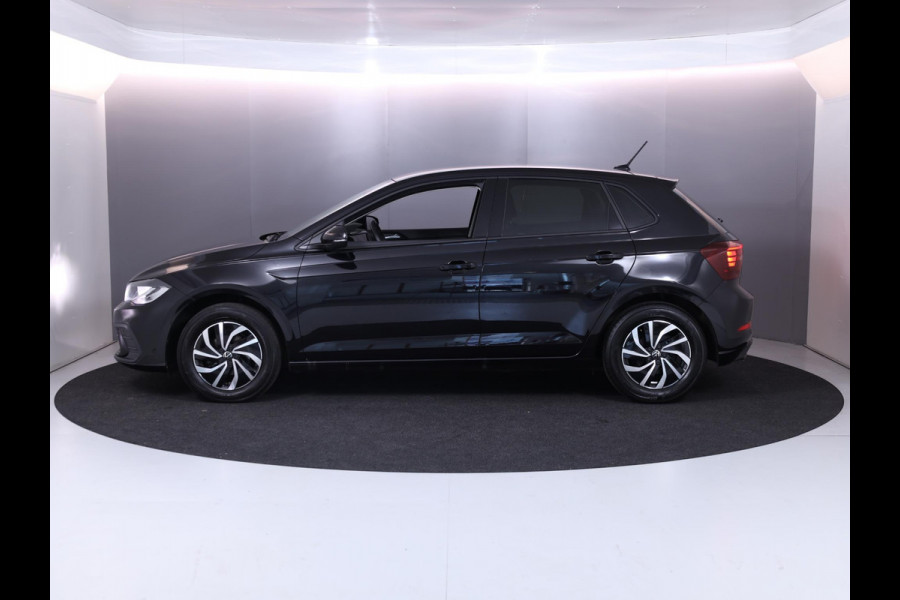 Volkswagen Polo 1.0 TSI Life Edition 95 pk Automaat (DSG) | Verlengde garantie | Navigatie via App | Parkeersensoren achter | Achteruitrijcamera | Adaptieve cruise control | LED koplampen |