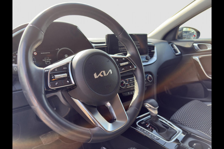 Kia Ceed Sportswagon 1.5 T-GDi DynamicPlusLine Automaat | Navi | Clima | Cruise | Stoel & Stuurverwarming | Camera | Apple Carplay & Android Auto |