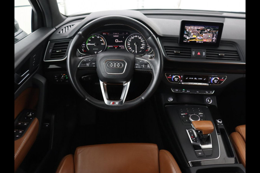 Audi Q5 50 TFSIe quattro S edition | Leder | Luchtvering | Stoelverwarming | Trekhaak | Full LED | Keyless | Navigatie | Sportstoelen