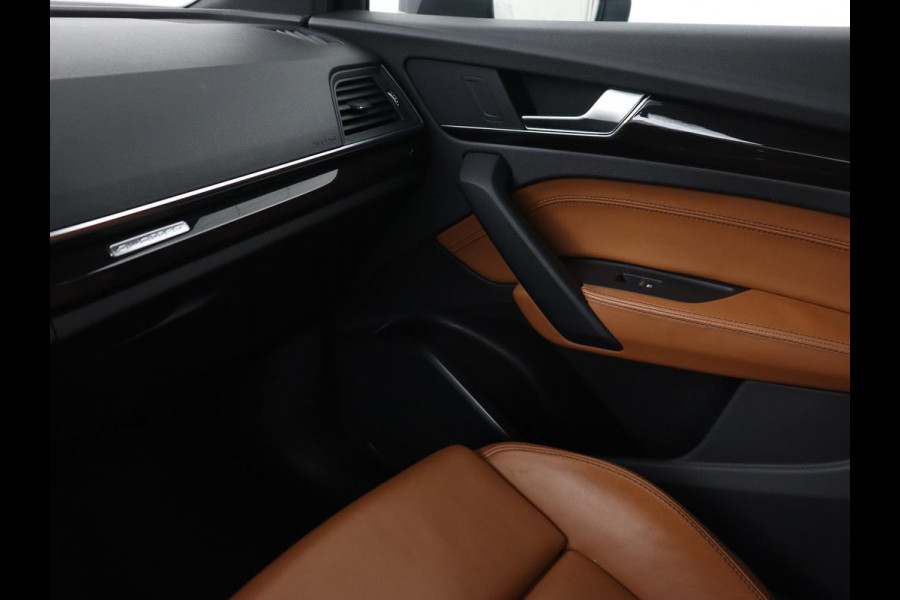 Audi Q5 50 TFSIe quattro S edition | Leder | Luchtvering | Stoelverwarming | Trekhaak | Full LED | Keyless | Navigatie | Sportstoelen