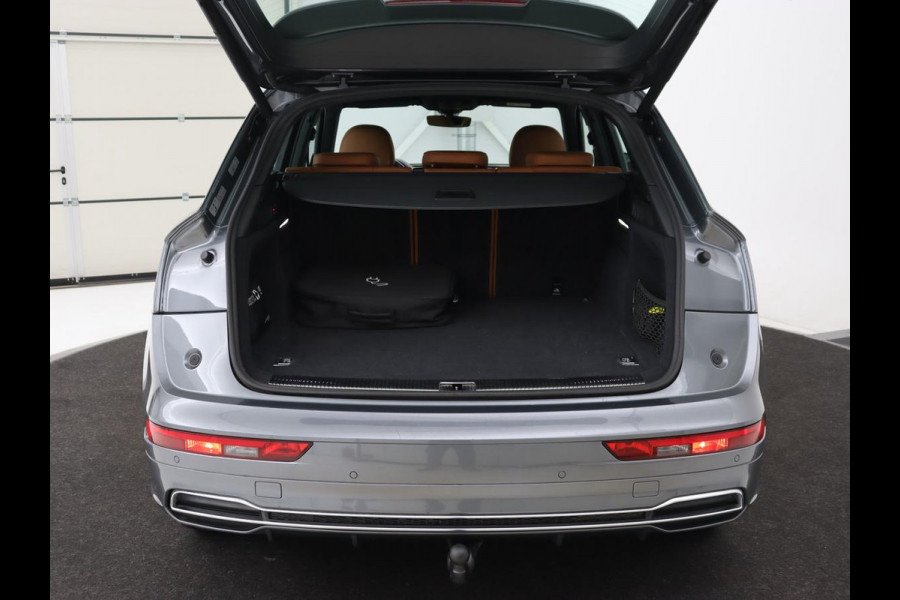 Audi Q5 50 TFSIe quattro S edition | Leder | Luchtvering | Stoelverwarming | Trekhaak | Full LED | Keyless | Navigatie | Sportstoelen