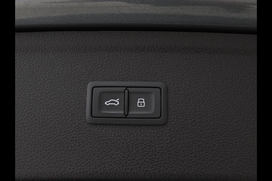 Audi Q5 50 TFSIe quattro S edition | Leder | Luchtvering | Stoelverwarming | Trekhaak | Full LED | Keyless | Navigatie | Sportstoelen