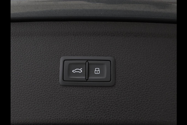 Audi Q5 50 TFSIe quattro S edition | Leder | Luchtvering | Stoelverwarming | Trekhaak | Full LED | Keyless | Navigatie | Sportstoelen