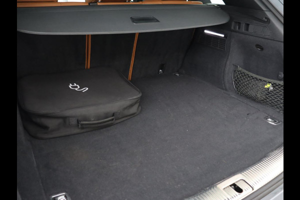 Audi Q5 50 TFSIe quattro S edition | Leder | Luchtvering | Stoelverwarming | Trekhaak | Full LED | Keyless | Navigatie | Sportstoelen