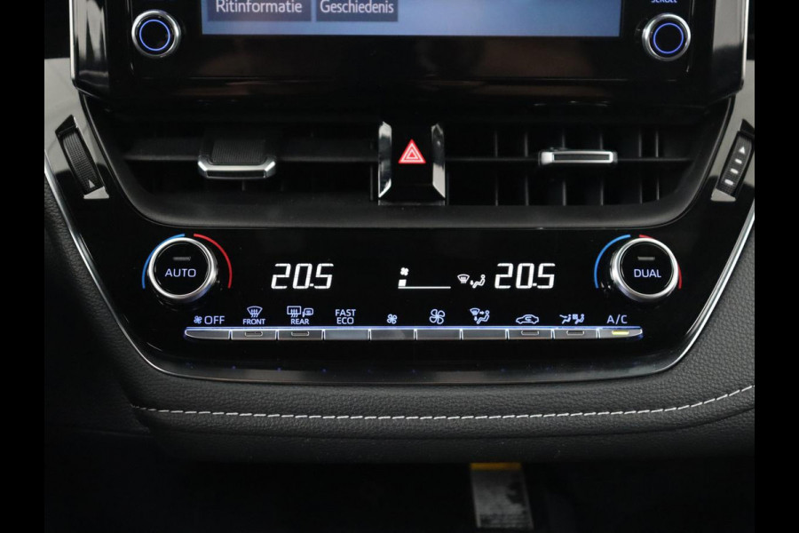 Toyota Corolla 1.8 Hybrid Business Plus | Stoelverwarming | Camera | Adaptive cruise | Carplay | Keyless | Full LED | Climate control | DAB | Bluetooth