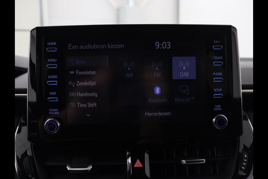 Toyota Corolla 1.8 Hybrid Business Plus | Stoelverwarming | Camera | Adaptive cruise | Carplay | Keyless | Full LED | Climate control | DAB | Bluetooth