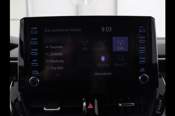 Toyota Corolla 1.8 Hybrid Business Plus | Stoelverwarming | Camera | Adaptive cruise | Carplay | Keyless | Full LED | Climate control | DAB | Bluetooth