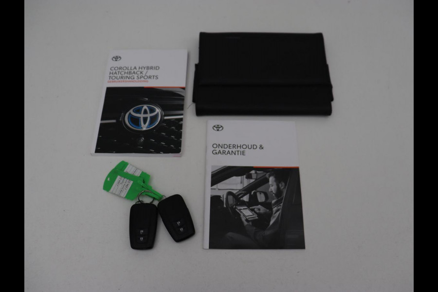 Toyota Corolla 1.8 Hybrid Business Plus | Stoelverwarming | Camera | Adaptive cruise | Carplay | Keyless | Full LED | Climate control | DAB | Bluetooth