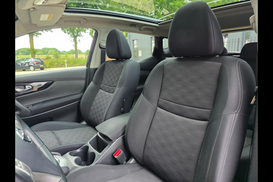 Nissan QASHQAI 1.2 N-Connecta / NAP !! / PANODAK / KEYLESS / STOELVERW. / DAB+ / 360CAM. / P.SENSOR V+A / NWE BEURT / GARANTIE !