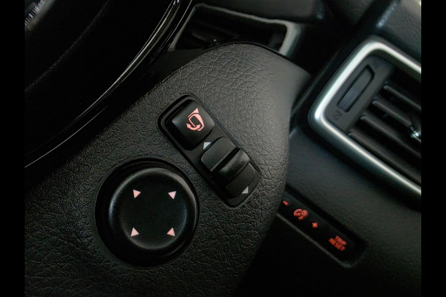 Nissan QASHQAI 1.2 N-Connecta / NAP !! / PANODAK / KEYLESS / STOELVERW. / DAB+ / 360CAM. / P.SENSOR V+A / NWE BEURT / GARANTIE !
