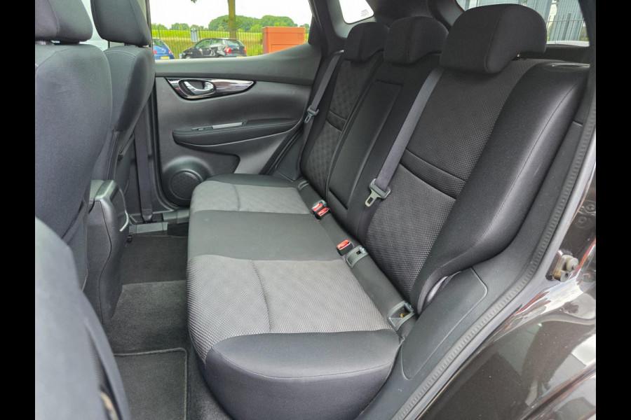 Nissan QASHQAI 1.2 N-Connecta / NAP !! / PANODAK / KEYLESS / STOELVERW. / DAB+ / 360CAM. / P.SENSOR V+A / NWE BEURT / GARANTIE !