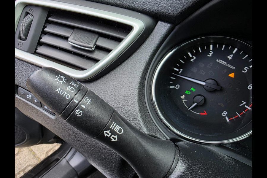 Nissan QASHQAI 1.2 N-Connecta / NAP !! / PANODAK / KEYLESS / STOELVERW. / DAB+ / 360CAM. / P.SENSOR V+A / NWE BEURT / GARANTIE !