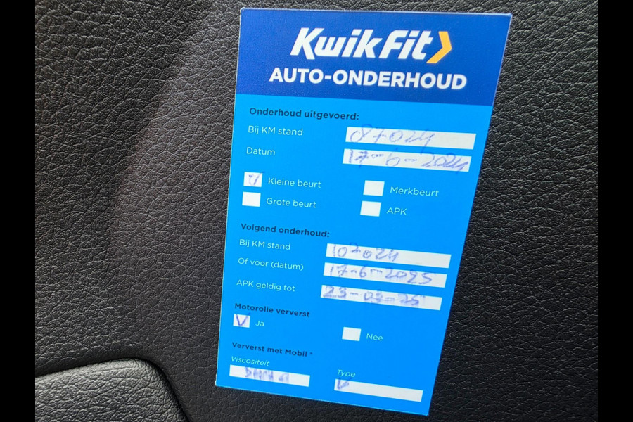 Nissan QASHQAI 1.2 N-Connecta / NAP !! / PANODAK / KEYLESS / STOELVERW. / DAB+ / 360CAM. / P.SENSOR V+A / NWE BEURT / GARANTIE !