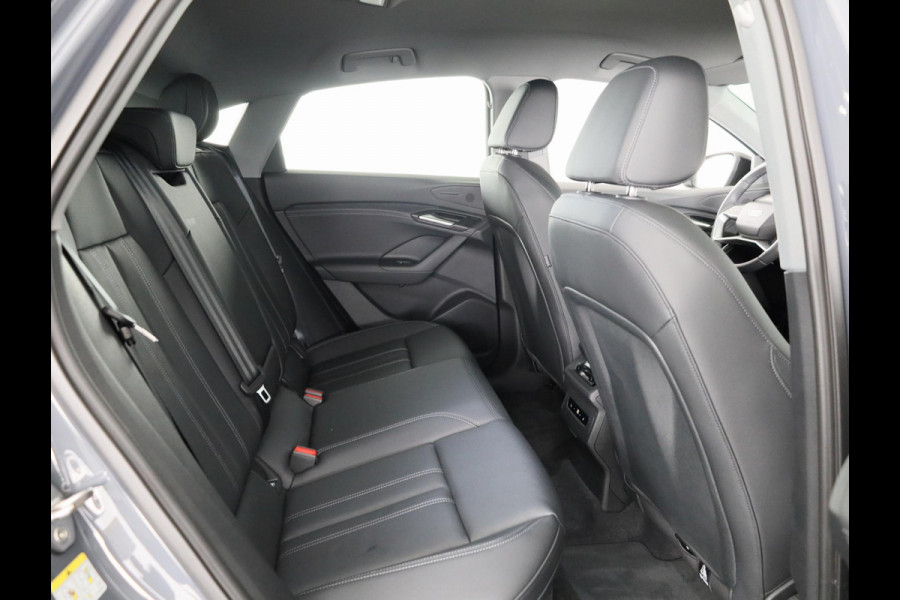 Audi Q6 Sportback e-tron Advanced edition 83 kWh 252pk | Adaptive cruise controle | Parkeercamera | Lederen bekleding