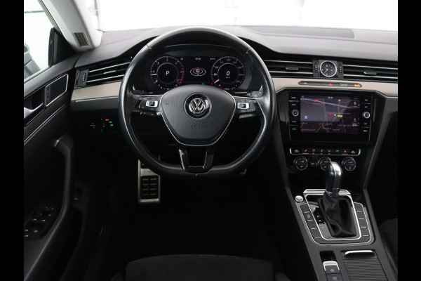 Volkswagen Arteon 2.0 TDI Elegance | Panoramadak | Stoelverwarming | Camera | Leder/Alcantara | Virtual Cockpit | Adaptive cruise | Keyless | LED Plus | Carplay | Navigatie
