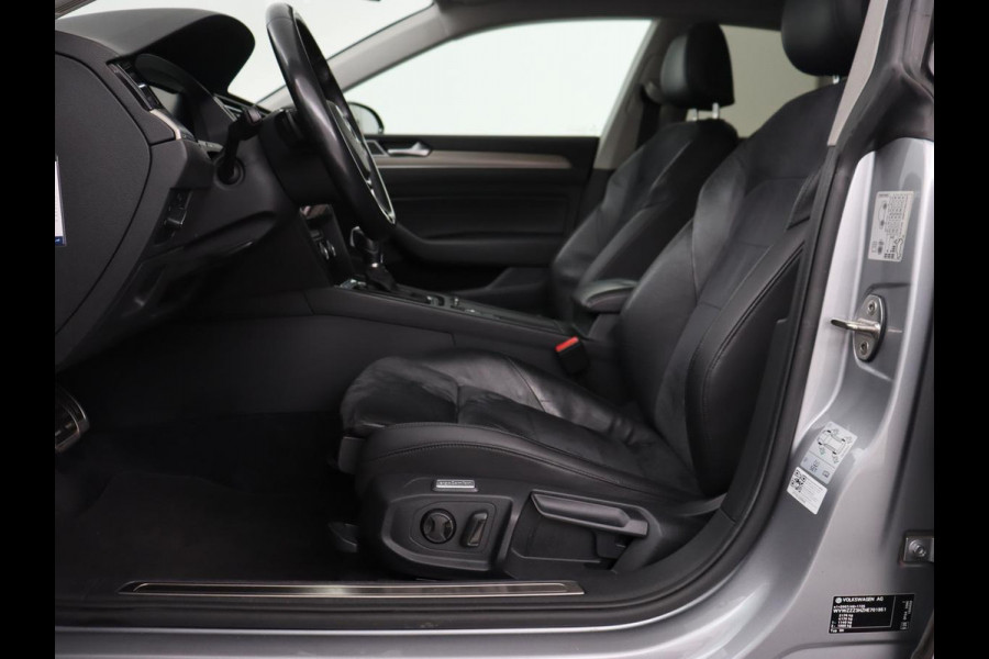 Volkswagen Arteon 2.0 TDI Elegance | Panoramadak | Stoelverwarming | Camera | Leder/Alcantara | Virtual Cockpit | Adaptive cruise | Keyless | LED Plus | Carplay | Navigatie