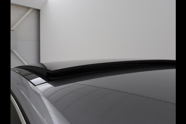 Volkswagen Arteon 2.0 TDI Elegance | Panoramadak | Stoelverwarming | Camera | Leder/Alcantara | Virtual Cockpit | Adaptive cruise | Keyless | LED Plus | Carplay | Navigatie