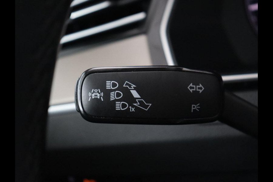 Volkswagen Arteon 2.0 TDI Elegance | Panoramadak | Stoelverwarming | Camera | Leder/Alcantara | Virtual Cockpit | Adaptive cruise | Keyless | LED Plus | Carplay | Navigatie