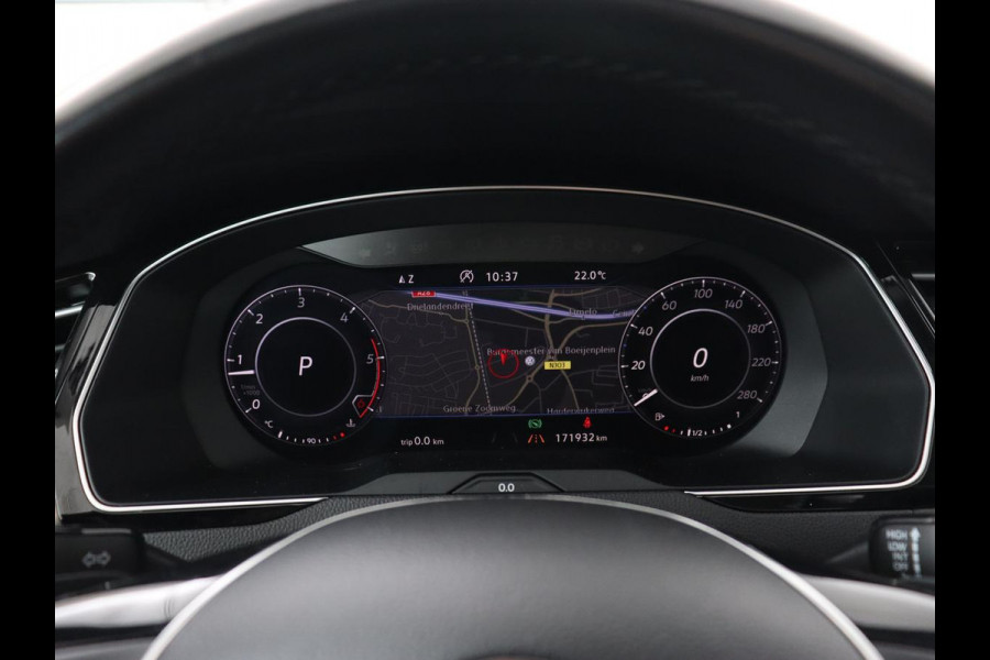 Volkswagen Arteon 2.0 TDI Elegance | Panoramadak | Stoelverwarming | Camera | Leder/Alcantara | Virtual Cockpit | Adaptive cruise | Keyless | LED Plus | Carplay | Navigatie