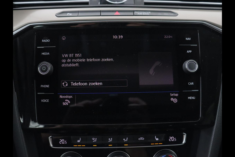 Volkswagen Arteon 2.0 TDI Elegance | Panoramadak | Stoelverwarming | Camera | Leder/Alcantara | Virtual Cockpit | Adaptive cruise | Keyless | LED Plus | Carplay | Navigatie