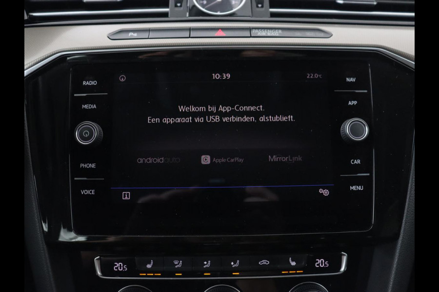 Volkswagen Arteon 2.0 TDI Elegance | Panoramadak | Stoelverwarming | Camera | Leder/Alcantara | Virtual Cockpit | Adaptive cruise | Keyless | LED Plus | Carplay | Navigatie