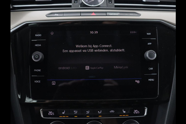 Volkswagen Arteon 2.0 TDI Elegance | Panoramadak | Stoelverwarming | Camera | Leder/Alcantara | Virtual Cockpit | Adaptive cruise | Keyless | LED Plus | Carplay | Navigatie