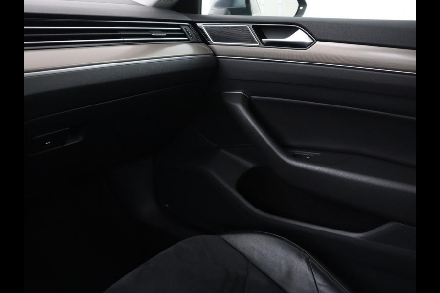 Volkswagen Arteon 2.0 TDI Elegance | Panoramadak | Stoelverwarming | Camera | Leder/Alcantara | Virtual Cockpit | Adaptive cruise | Keyless | LED Plus | Carplay | Navigatie