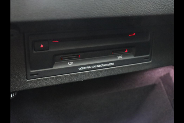 Volkswagen Arteon 2.0 TDI Elegance | Panoramadak | Stoelverwarming | Camera | Leder/Alcantara | Virtual Cockpit | Adaptive cruise | Keyless | LED Plus | Carplay | Navigatie