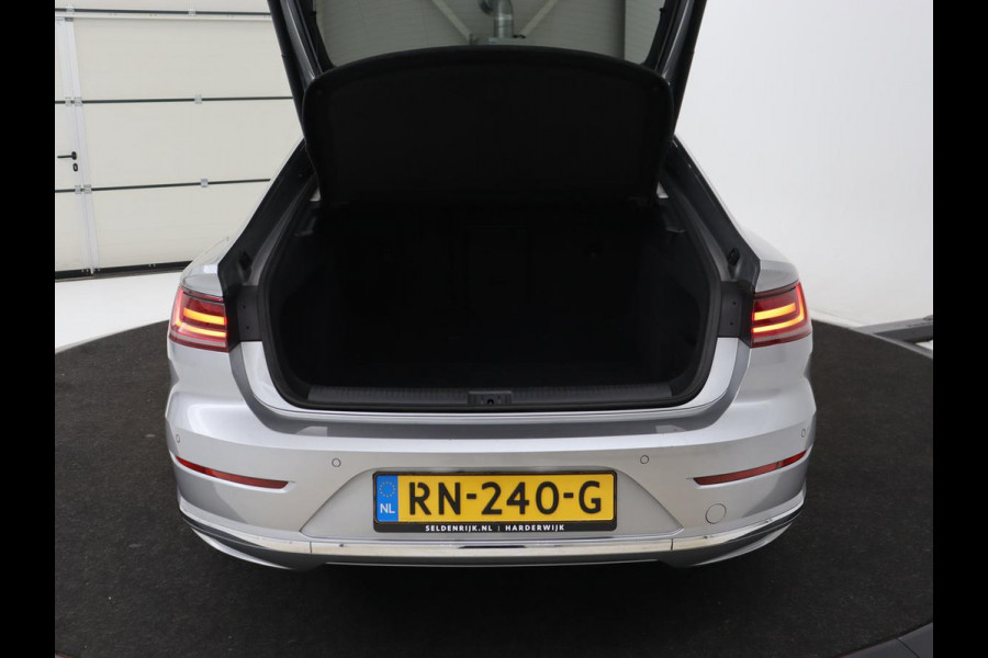 Volkswagen Arteon 2.0 TDI Elegance | Panoramadak | Stoelverwarming | Camera | Leder/Alcantara | Virtual Cockpit | Adaptive cruise | Keyless | LED Plus | Carplay | Navigatie
