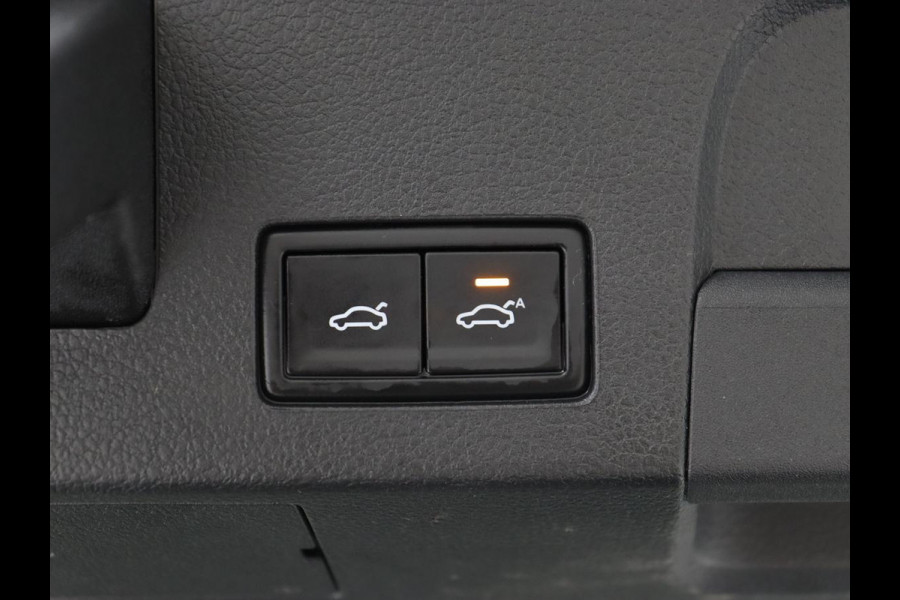 Volkswagen Arteon 2.0 TDI Elegance | Panoramadak | Stoelverwarming | Camera | Leder/Alcantara | Virtual Cockpit | Adaptive cruise | Keyless | LED Plus | Carplay | Navigatie
