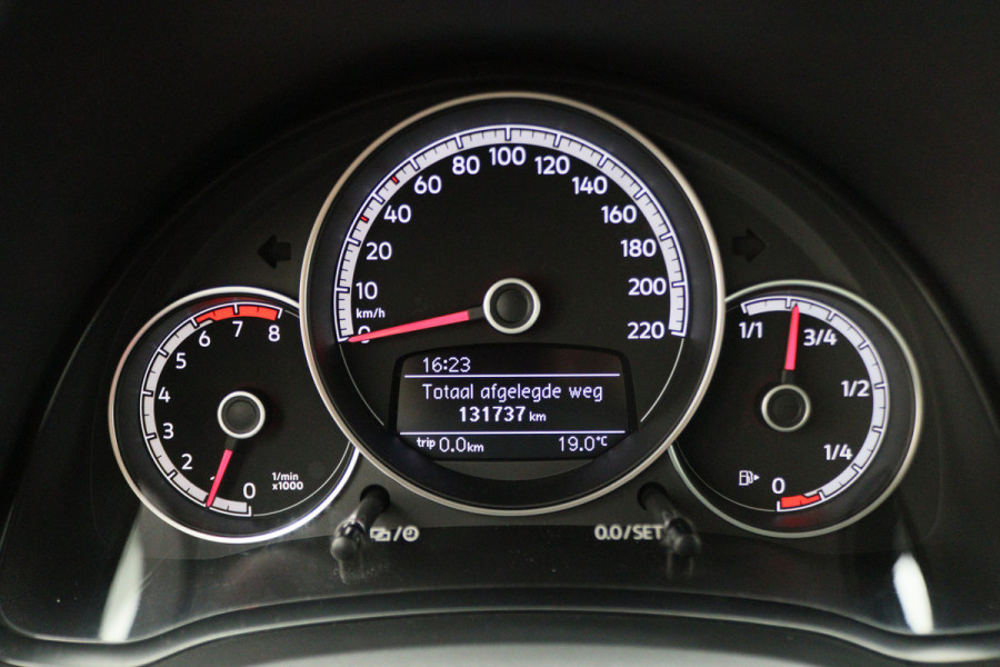 Volkswagen up! 1.0 BMT move up! 5-Deurs, LED, Airco, DAB, Front Assist