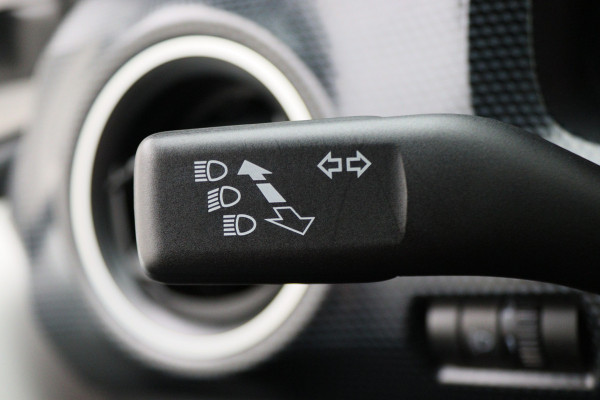 Volkswagen up! 1.0 BMT move up! 5-Deurs, LED, Airco, DAB, Front Assist