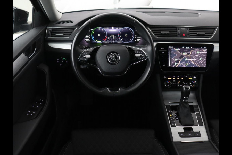 Škoda Superb 1.4 TSI iV Business Edition | Trekhaak | Stoelverwarming | Adaptive cruise | Carplay | Virtual Cockpit | Full LED | Keyless | Navigatie