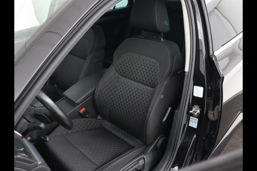 Škoda Superb 1.4 TSI iV Business Edition | Trekhaak | Stoelverwarming | Adaptive cruise | Carplay | Virtual Cockpit | Full LED | Keyless | Navigatie