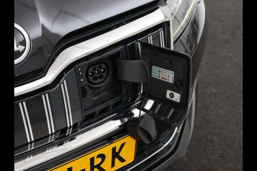 Škoda Superb 1.4 TSI iV Business Edition | Trekhaak | Stoelverwarming | Adaptive cruise | Carplay | Virtual Cockpit | Full LED | Keyless | Navigatie