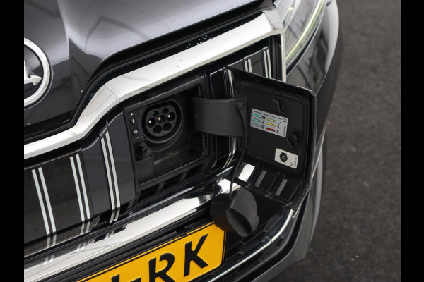Škoda Superb 1.4 TSI iV Business Edition | Trekhaak | Stoelverwarming | Adaptive cruise | Carplay | Virtual Cockpit | Full LED | Keyless | Navigatie