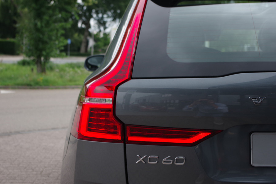 Volvo XC60 2.0 Recharge T8 AWD 390 PK Inscription PHEV, Leder, Panoramadak, Keyless, Camera, LED