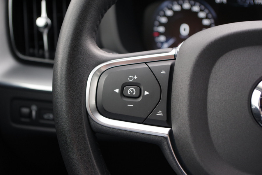 Volvo XC60 2.0 Recharge T8 AWD 390 PK Inscription PHEV, Leder, Panoramadak, Keyless, Camera, LED