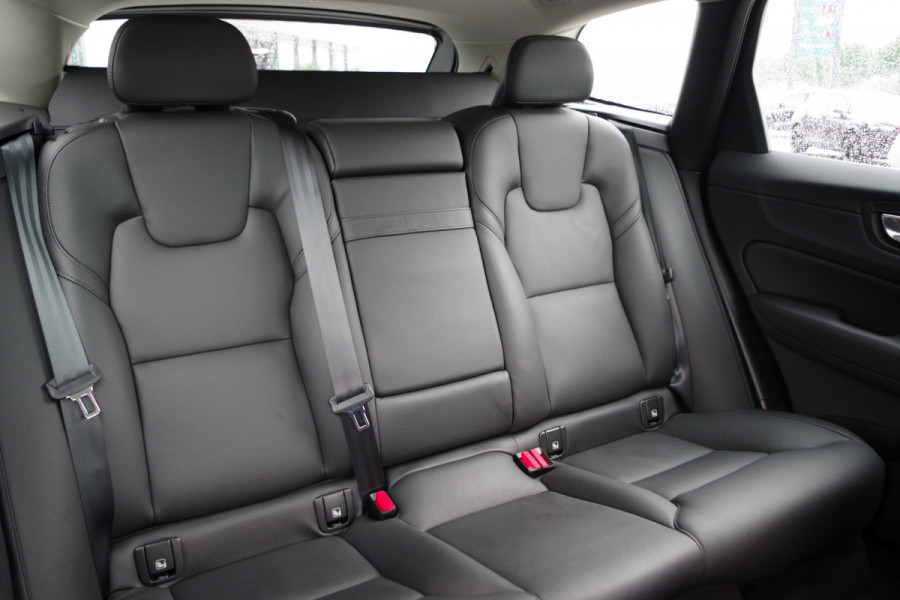 Volvo XC60 2.0 Recharge T8 AWD 390 PK Inscription PHEV, Leder, Panoramadak, Keyless, Camera, LED