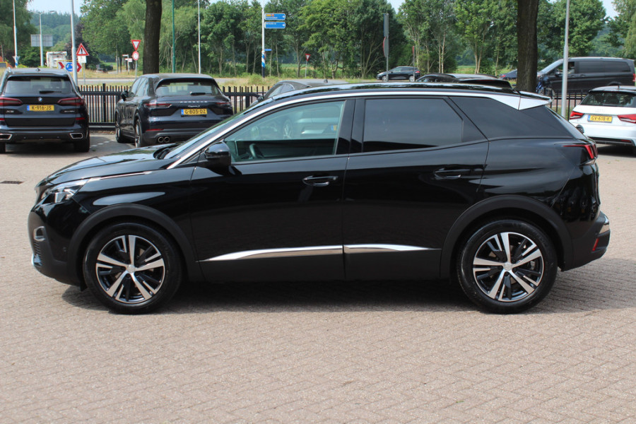 Peugeot 3008 1.6 PureTech GT Line 44.763 km! / Trekhaak / Camera / Navigatie / Keyless / 18'' / Stoelverwarming / DAB / Cruise Control