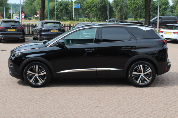 Peugeot 3008 1.6 PureTech GT Line 44.763 km! / Trekhaak / Camera / Navigatie / Keyless / 18'' / Stoelverwarming / DAB / Cruise Control