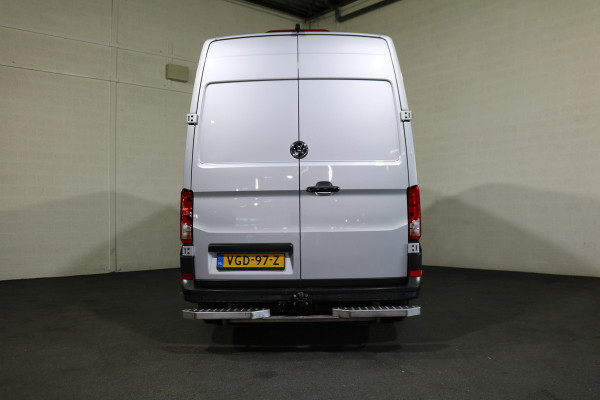 Volkswagen Crafter 2.0 TDI 177pk L3 H3 Automaat Camera Trekhaak Navigatie Chauffeursstoel