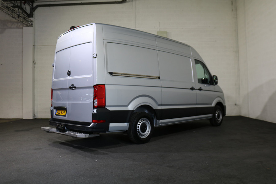 Volkswagen Crafter 2.0 TDI 177pk L3 H3 Automaat Camera Trekhaak Navigatie Chauffeursstoel