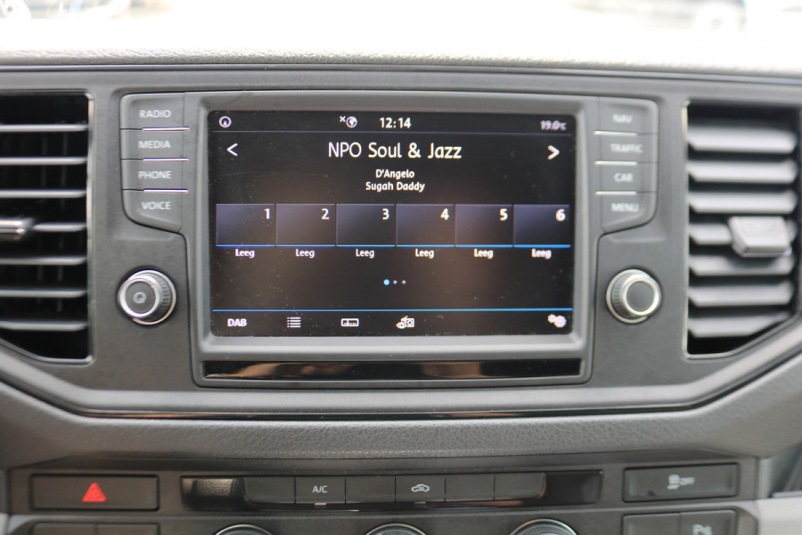 Volkswagen Crafter 2.0 TDI 177pk L3 H3 Automaat Camera Trekhaak Navigatie Chauffeursstoel
