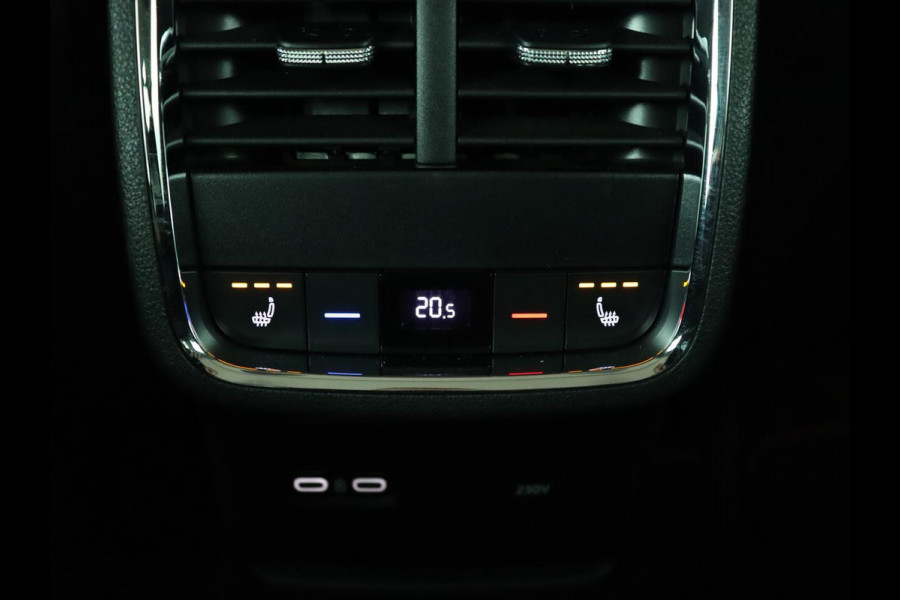 Škoda Octavia 1.4 TSI iV Style | Stoelventilatie | Panoramadak | Head-Up | Leder | Adaptive cruise | Massage | 19'' | Adaptive cruise | Camera | Sfeerverlichting | Memory | Achterbankverwarming | Virtual Cockpit