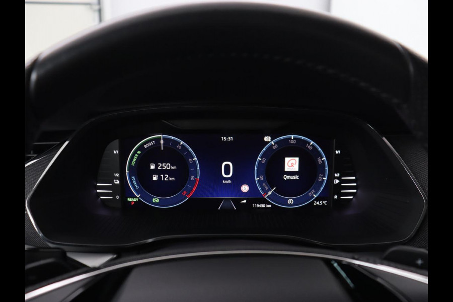 Škoda Octavia 1.4 TSI iV Style | Stoelventilatie | Panoramadak | Head-Up | Leder | Adaptive cruise | Massage | 19'' | Adaptive cruise | Camera | Sfeerverlichting | Memory | Achterbankverwarming | Virtual Cockpit