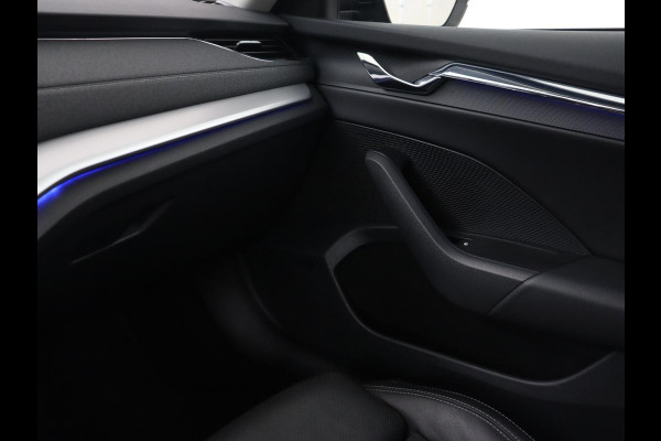Škoda Octavia 1.4 TSI iV Style | Stoelventilatie | Panoramadak | Head-Up | Leder | Adaptive cruise | Massage | 19'' | Adaptive cruise | Camera | Sfeerverlichting | Memory | Achterbankverwarming | Virtual Cockpit