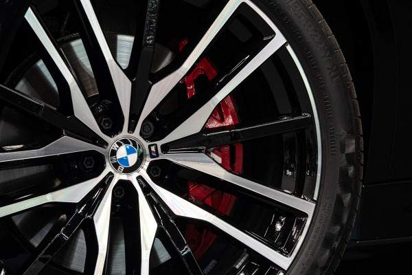 BMW X6 xDrive30d *M-Sport Pro / Luchtvering / Harman-Kardon / Stoelventilatie & -massage / Panorama Sky Lounge*