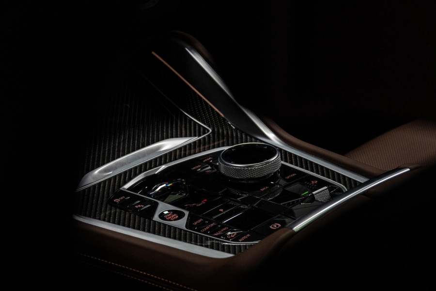 BMW X6 xDrive30d *M-Sport Pro / Luchtvering / Harman-Kardon / Stoelventilatie & -massage / Panorama Sky Lounge*